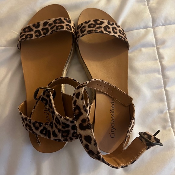 Cheetah print sandals - Picture 1 of 2
